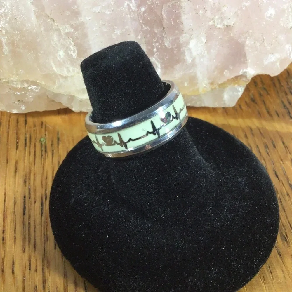 Glow In The Dark Stainless Steel Heartbeat Band Ring - Size 7